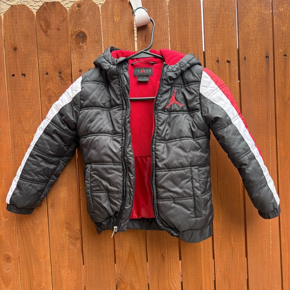 Air Jordan Black, Red & White Hooded Puffer Jacket (6)